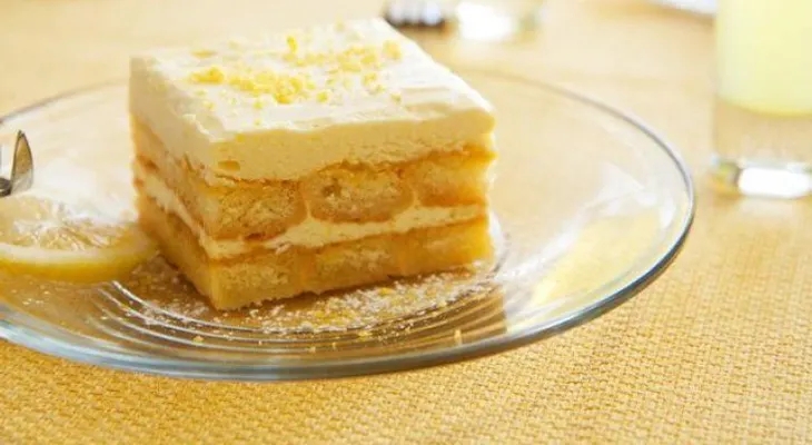 Tiramisú de limón