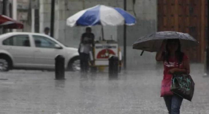 18 provincias en alerta y 15 comunidades incomunicadas por las lluvias