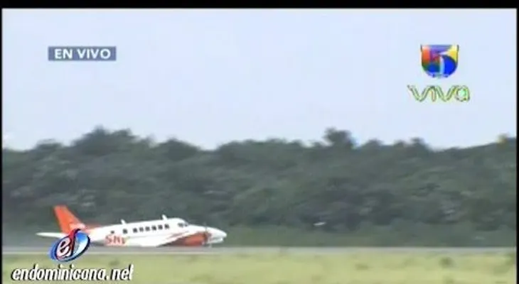 Momentos de tensión; avión duró cuatro horas sin poder aterrizar en el AILA: pasajeros oraron a Dios