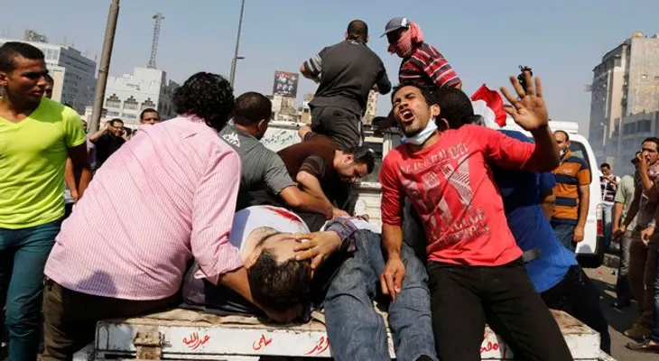 Egipto vive un "Viernes de la Ira" que despierta el temor hacia guerra civil