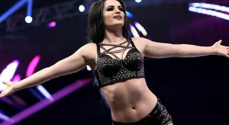 Una ex campeona de la WWE podría ser despedida de la empresa de luchas por la filtración de fotos íntimas