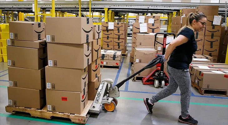 ¿Cuánto gana un empleado promedio de Amazon? Menos de lo que crees