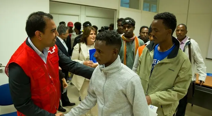 Los primeros refugiados llegaron a España, ¿y ahora qué sigue para ellos?