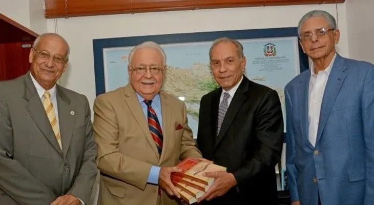 Reeditan obra del profesor William Gabb