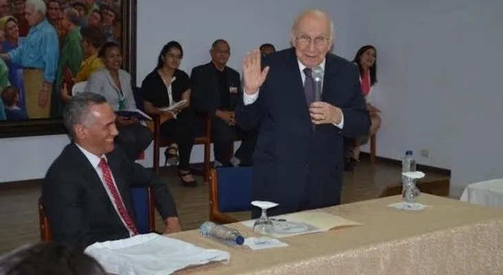 Vincho Castillo: sería un error privatizar el agua