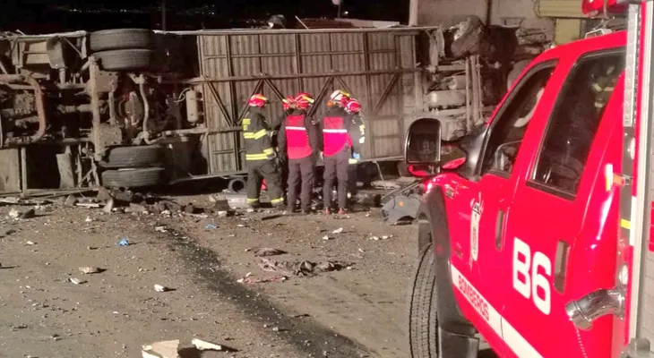 El conductor gritó â??perdí el control; dice colombiana sobreviviente del accidente de autobús en Ecuador