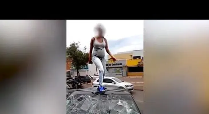 Si eres infiel a tu mujer embarazada, esto te puede ocurrir a tu coche (VIDEO)