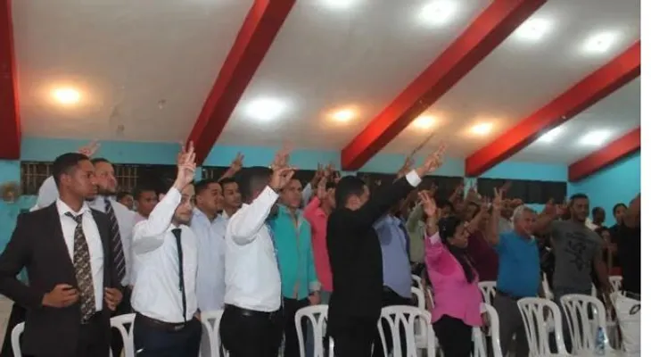 Trajano juramenta decenas dirigentes del PRSC que pasaron al PRI