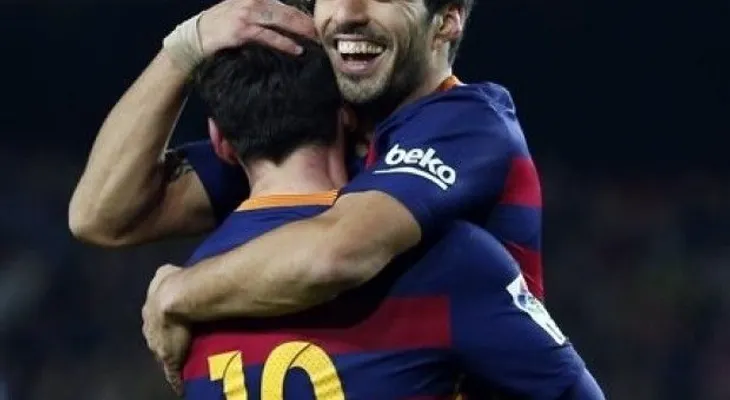 Suárez y Messi lideran goleada 7-0 de Barsa ante Valencia