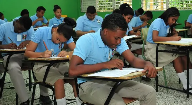 Educación convoca a 167 mil 787 estudiantes a Pruebas Nacionales desde el sábado 17