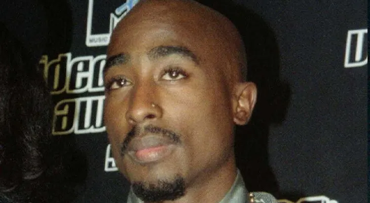 Cuestionan si famoso rapero Tupac habría sido matado por la CIA 
