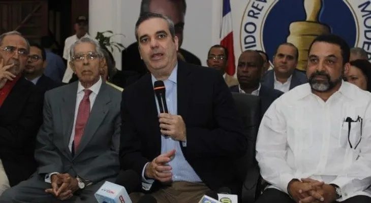 Exprocurador González Pantaleón pasa a apoyar a Abinader