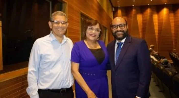 La Tertulia y el Centro León realizan jornada educativa sobre sexualidad humana