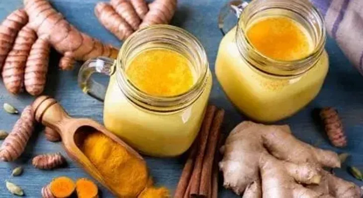 Cúrcuma con limón en las mañanas: Su superior poder