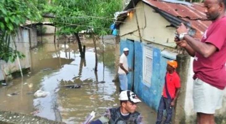 Mantienen alerta de inundaciones y desbordamiento para 7 provincias  