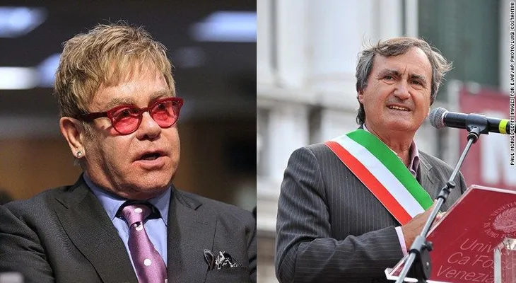 Elton John y alcalde de Venecia pelean en redes por prohibición de libros gay