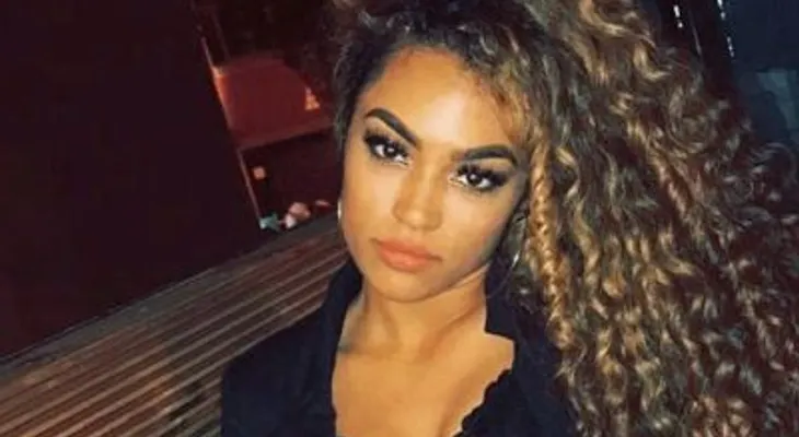 Una mujer busca un novio y dice que no lo encuentra porque es demasiado linda