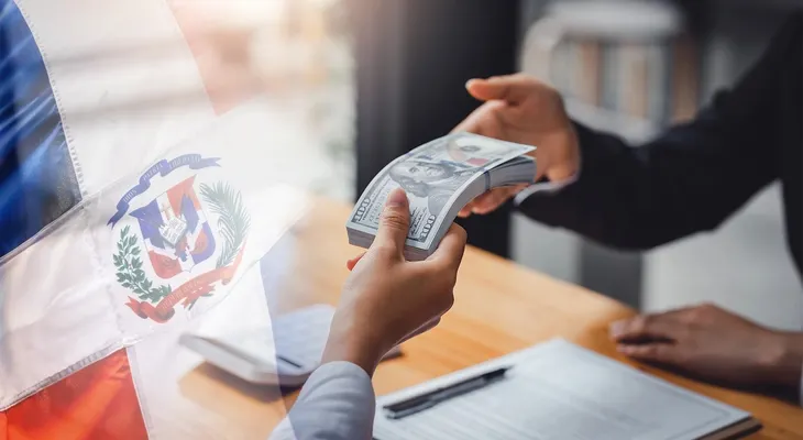 Dominicanos del exterior, el país que sostiene a la RD
