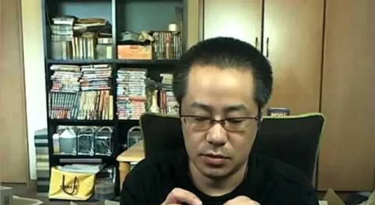 Un japonés quema su apartamento mientras graba un video (VIDEO)