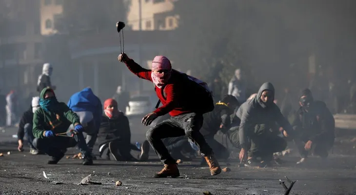 Dos muertos y decenas de heridos en Cisjordania tras el llamado del grupo terrorista Hamas 