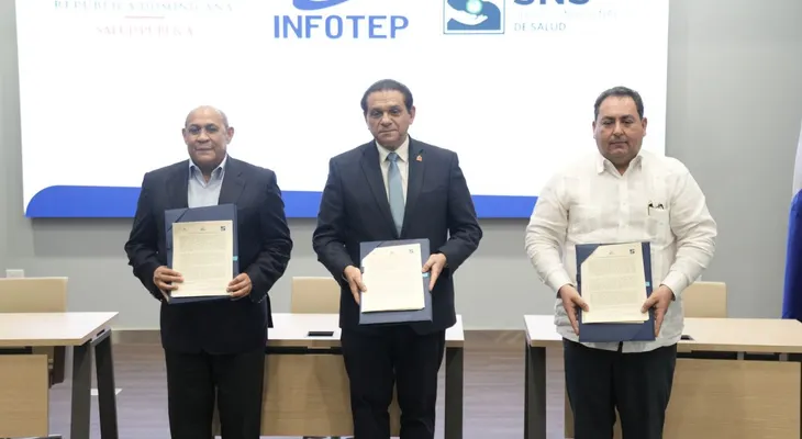 Gobierno instalará dos centros especializados en área sanitaria y formará a más de 50 mil técnicos del sector Salud