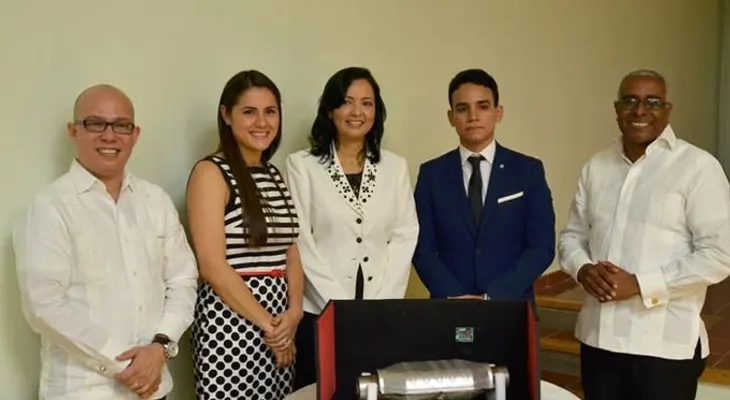 Catalizador creado por jóvenes dominicanos reduce hasta 90 por ciento contaminación ambiental