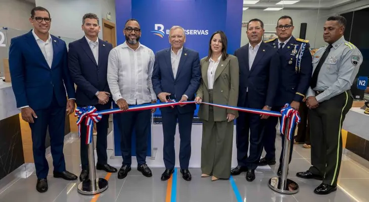 Banreservas inaugura oficina en el Centro de Retención de Vehículos de Pedro Brand