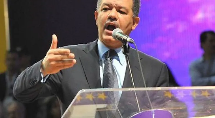 Leonel dice que no modificó Carta Magna para reelegirse para evitar democracia sucumbiera 