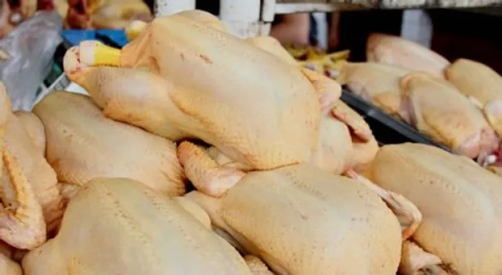 Organizaciones rechazan alzas en precios carne de pollo