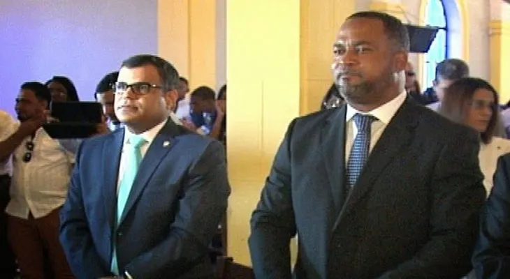 Mondesí y Tommy Galán se ven la cara en actos de la Constitución 