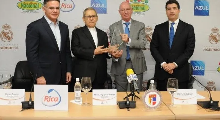Nombran a monseñor Agripino Núñez Collado, Presidente de Honor de Fundación Armid
