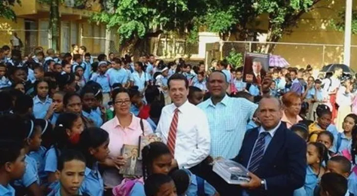 Ito Bisonó aboga por cambios en el sistema educativo  