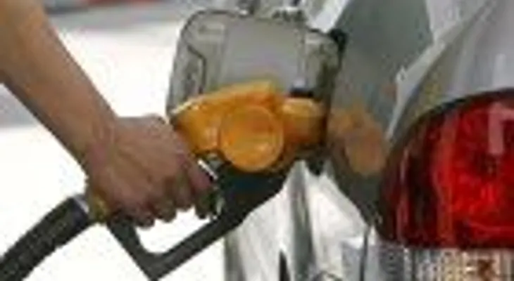 Aumentan precios mayoría de los combustibles