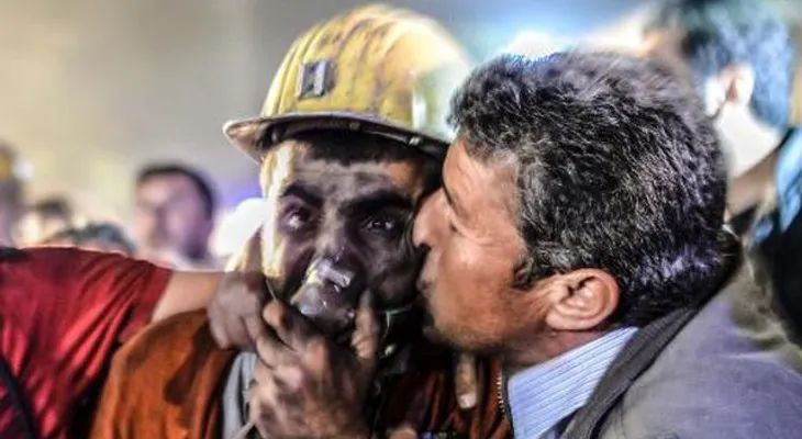 Turquía reporta 238 muertos y 400 en peligro