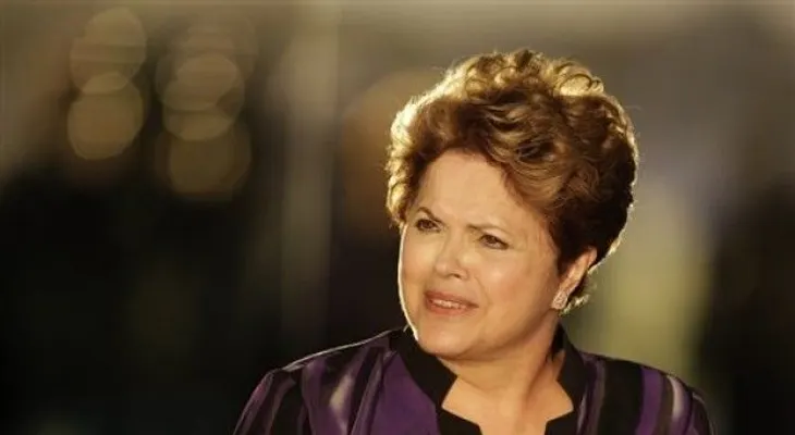 Presidenta Brasil nombra 13 nuevos ministros 
