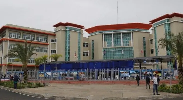 Con presencia del presidente Medina inauguran Palacio Municipal de SDE