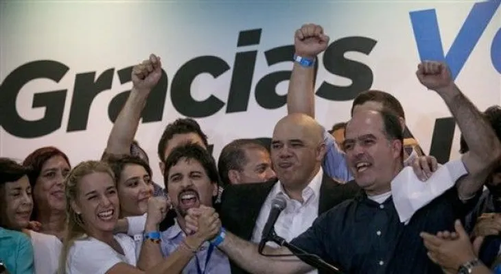 Oposición venezolana logra mayoría calificada con 112 escaños