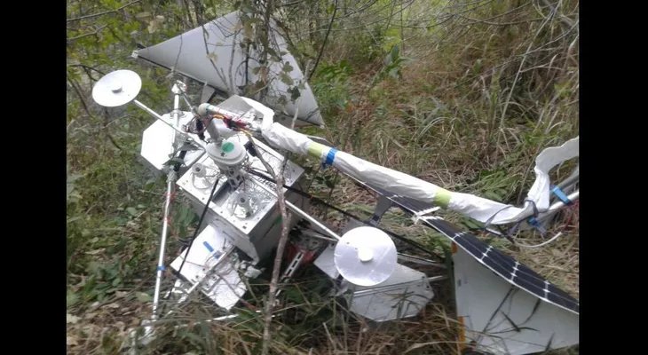 Globo de Google cayó en montaña de Colombia y sorprendió a los habitantes