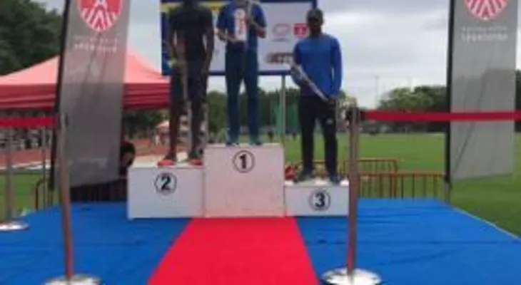 Luguelín Santos gana oro y plata en Bélgica