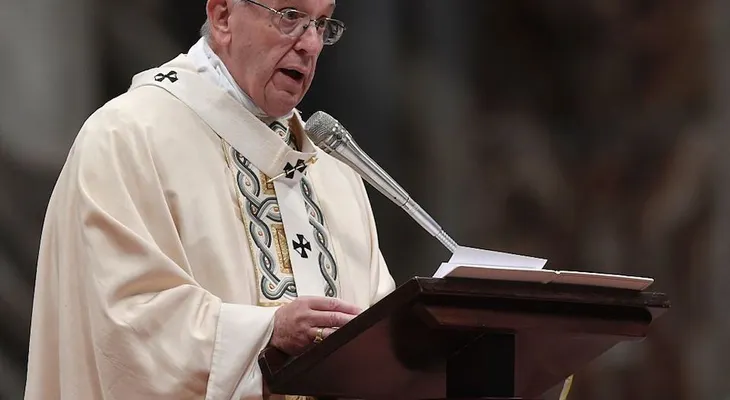 El papa anima a las madres a amamantar a sus hijos "sin temor"