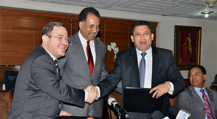 Aduanas y DGII firman acuerdo para intercambio de información 