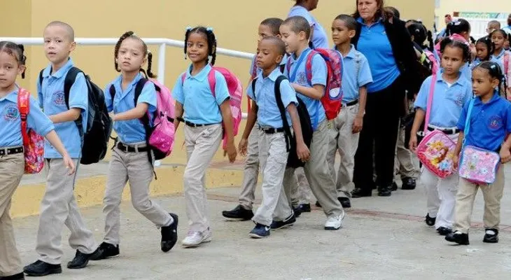 Educación llama estudiantes a reintegrarse a las clases este lunes 