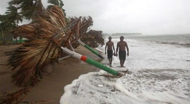COE emite alerta verde por viento y olas anormales