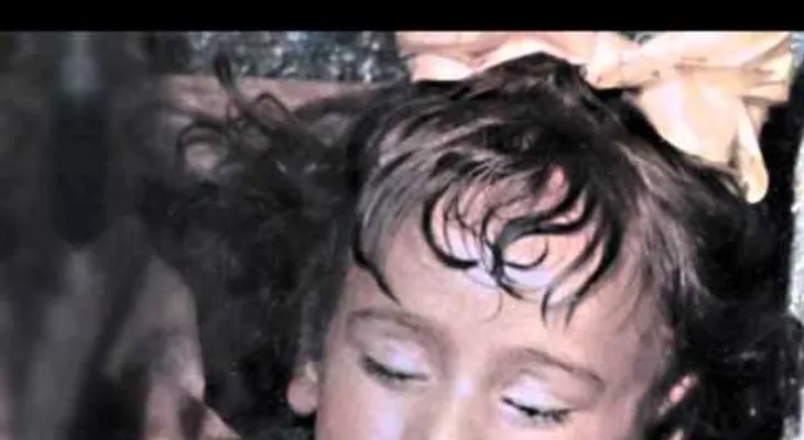 Niña momificada hace 94 años abre y cierra los ojos