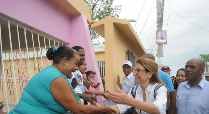 Carolina Mejía: El gobierno de Luis Abinder eliminará contaminación ambiental en playa de Boca Chica.