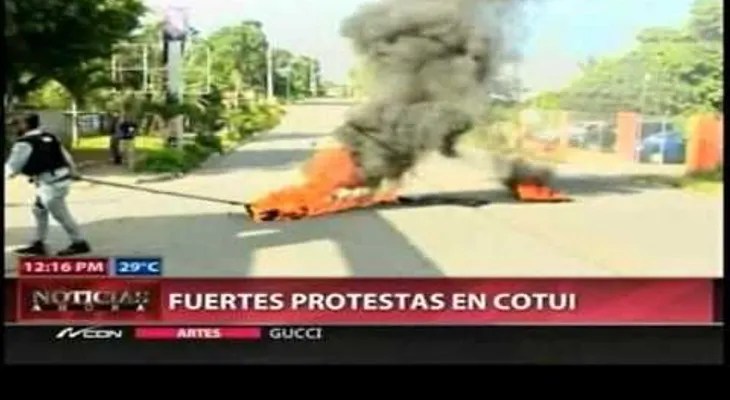 Se registran enfrentamientos a tiros durante protesta en Cotuí