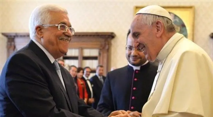 El papa llama ángel de la paz al presidente palestino 