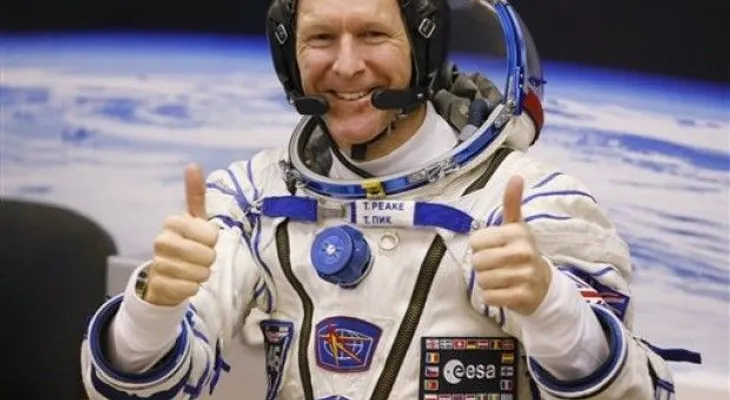 Astronauta Tim Peake llama a número equivocado desde espacio