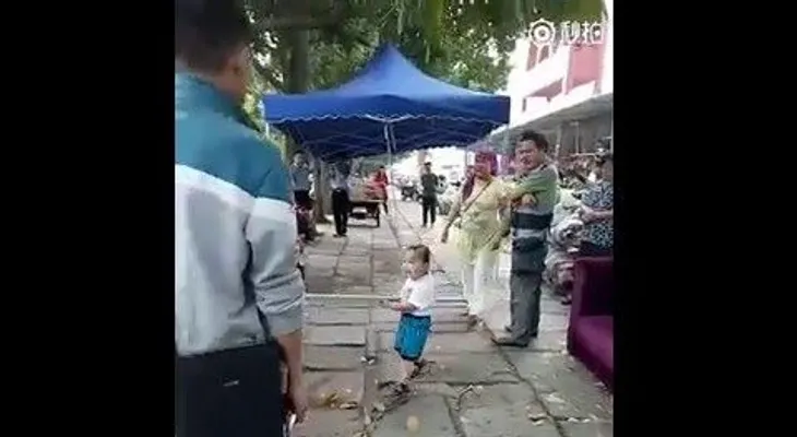 La valentía de este niño te sorprenderá  (VIDEO)