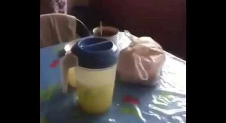 Un padre estropea salida romántica de su hija y todo internet se entera? (VIDEO)